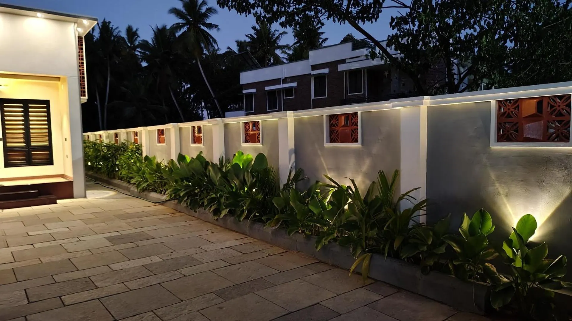 Hrishi Guest Suites 2Bhk Thiruvananthapuram